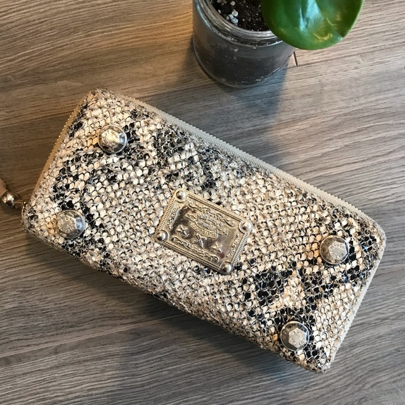 Vintage 1950’s stamped clutch purse mint condition - Picture 2 of 7